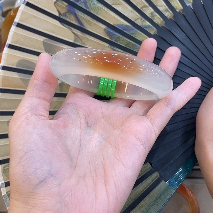 甜***七手镯玛瑙/玉髓未镶嵌