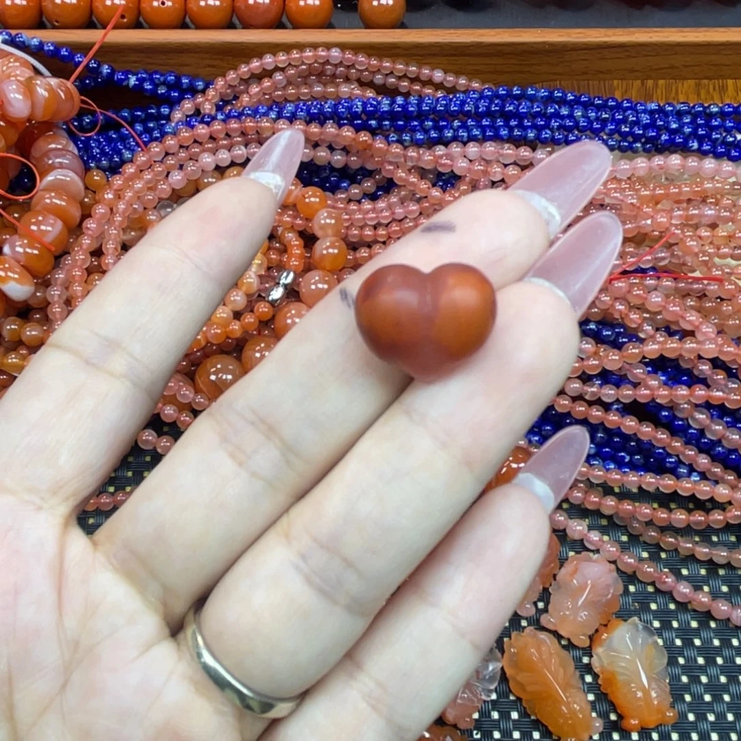 南红玛瑙未镶嵌颈饰屁桃