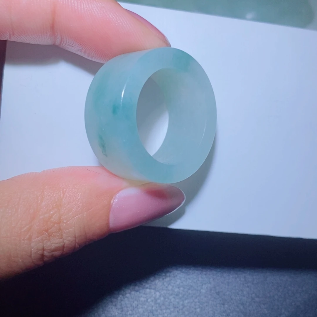 未镶嵌吊坠定制翡翠