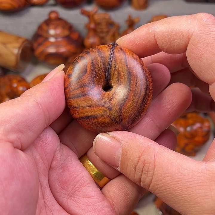 黄花梨/降香黄檀海南黄花梨油梨工艺品