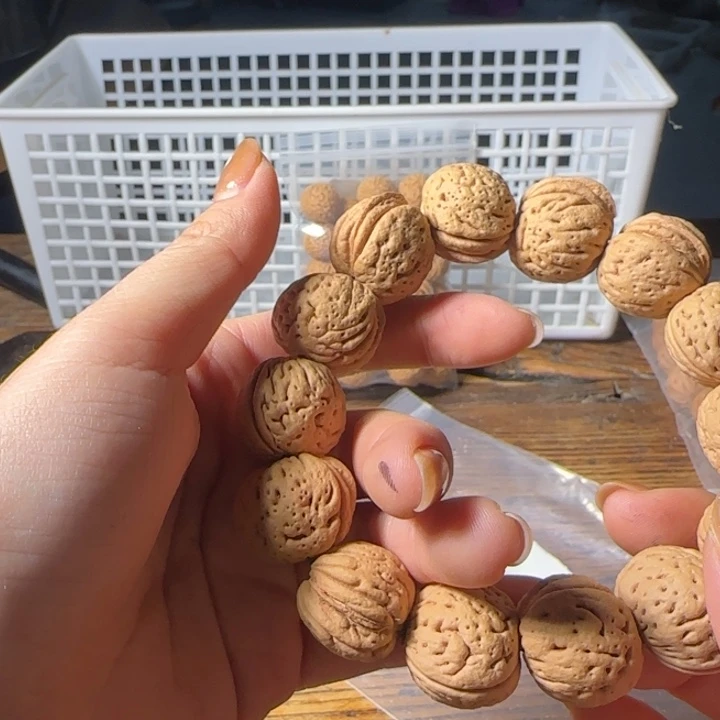 对***人桃核吊坠盘锦大将军