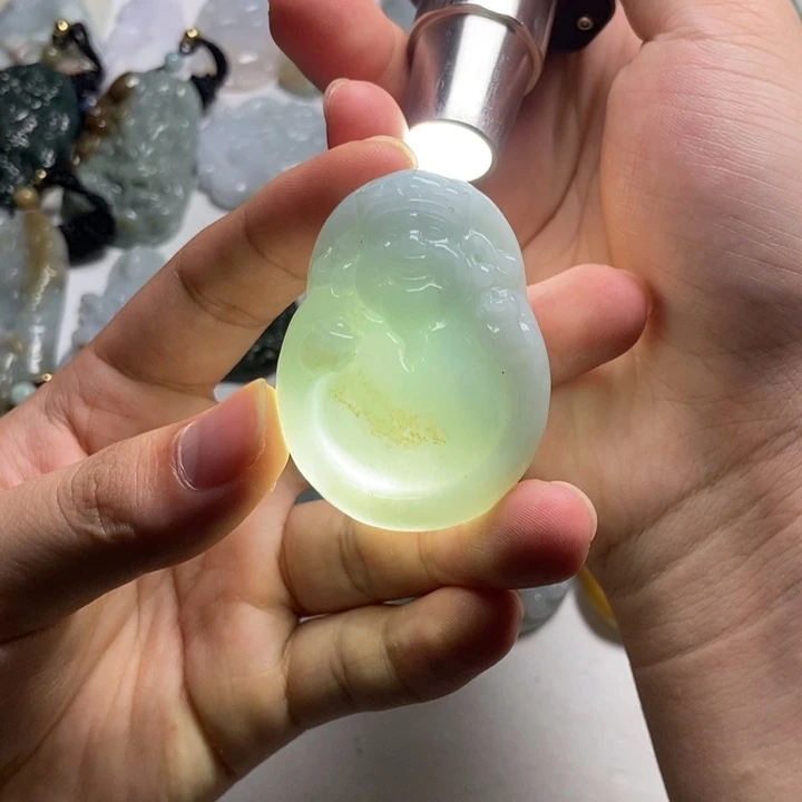 翡翠未镶嵌颈饰财爷39