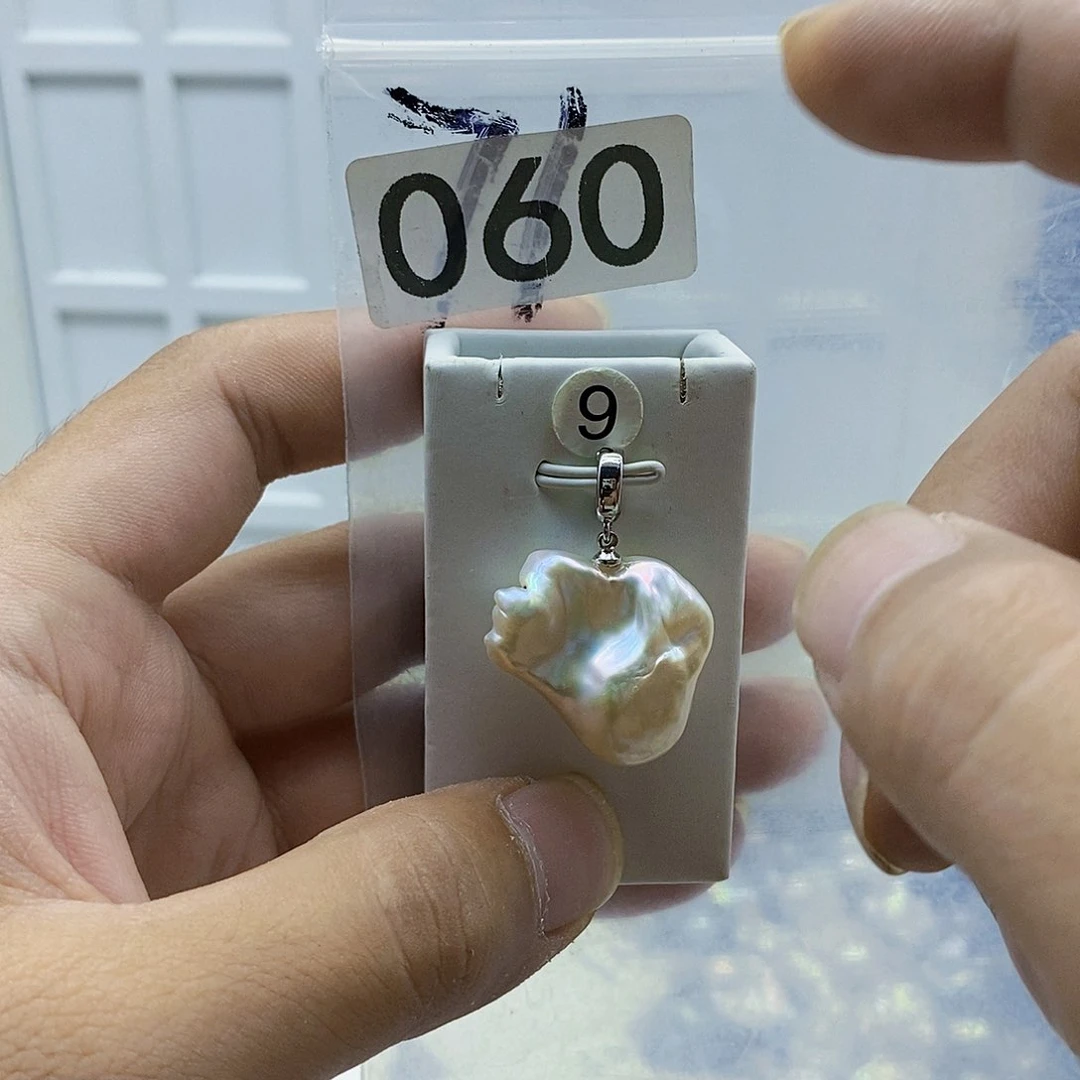 淡水珍珠合金颈饰