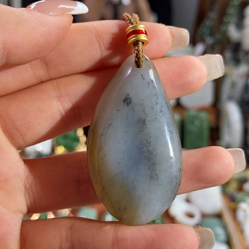 【闪购商品】吊坠(赠链)未镶嵌和田玉