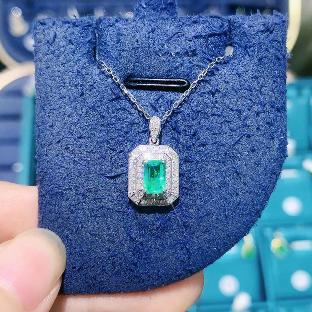 【闪购商品】颈饰铂Pt850镶嵌祖母绿