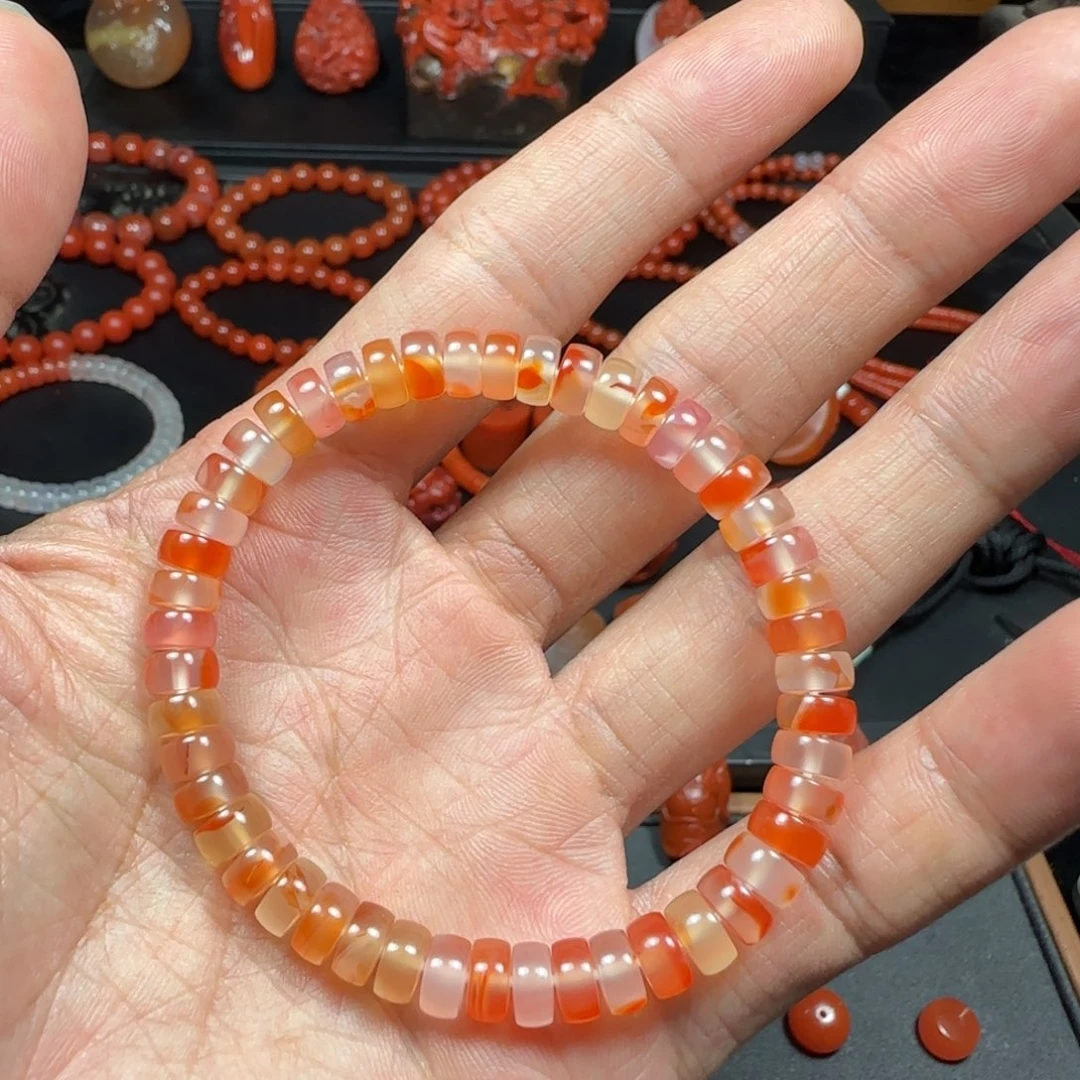 戏***式南红玛瑙未镶嵌颈饰