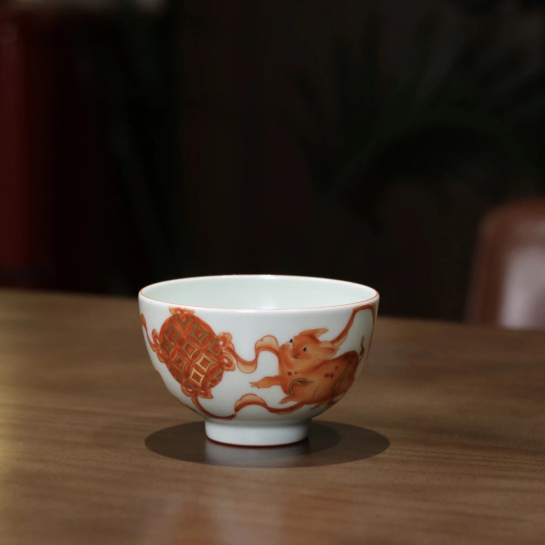 雨溪山房 景德镇手绘矾红敦煌飞天小猪主人杯茶杯 90cc
