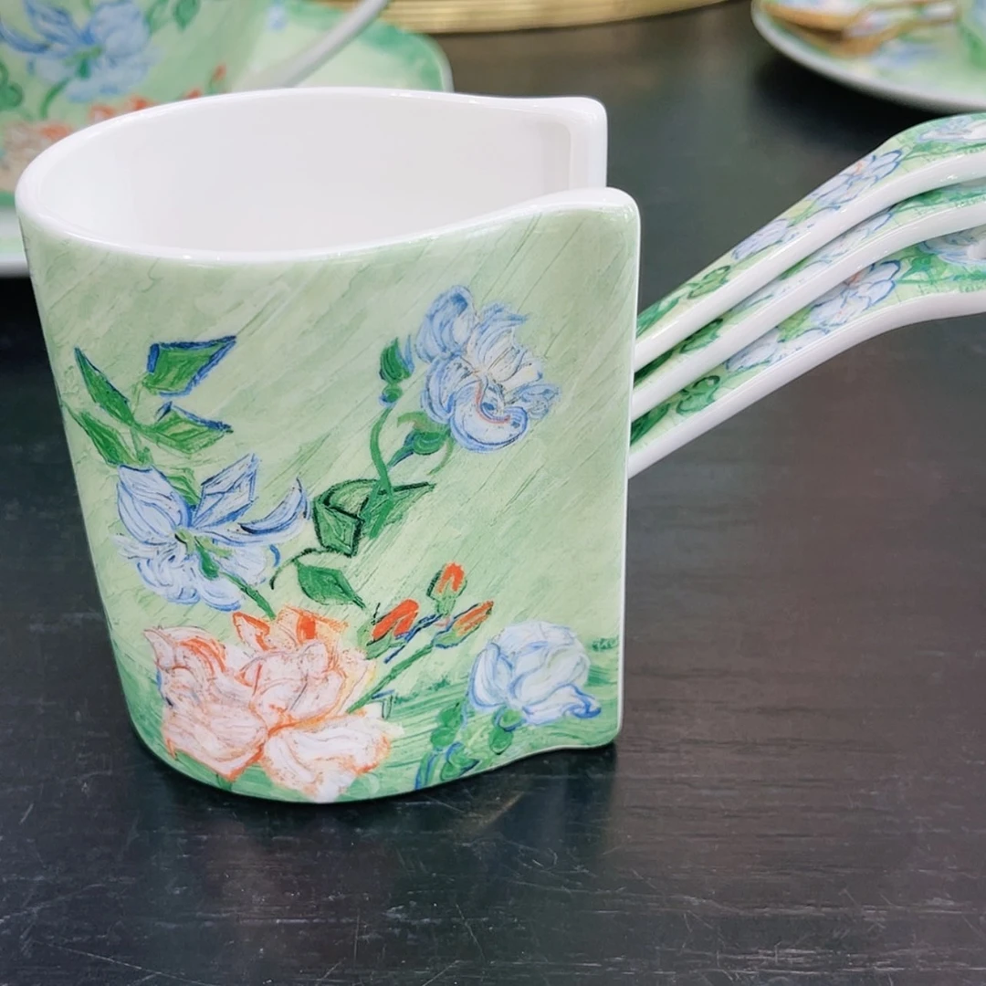 【闪购商品】瓷片4勺1盒———/—//////—