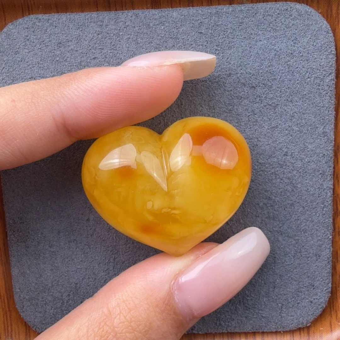 福***y未镶嵌琥珀裸石8.75克