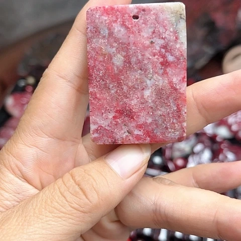【闪购商品】天然辰砂天然原矿朱砂吊坠