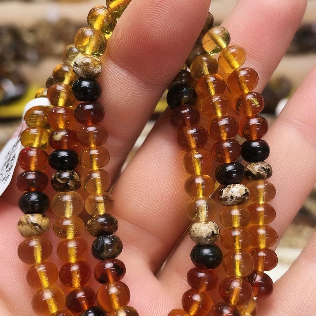 未镶嵌琥珀裸石六71239