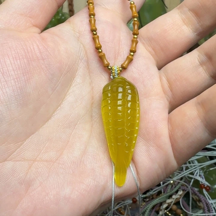 未镶嵌蛇纹石玉颈饰