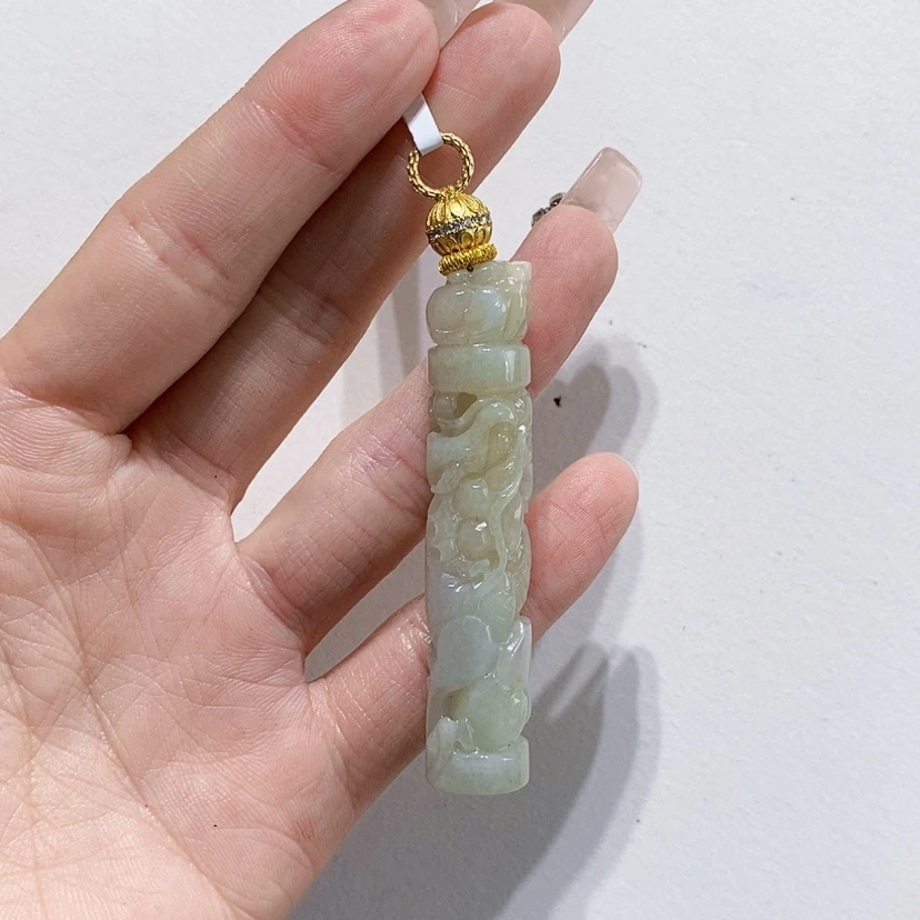 【闪购商品】翡翠未镶嵌颈饰