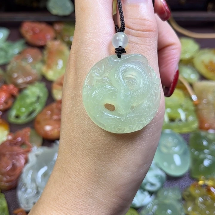 蛇纹石玉颈饰未镶嵌才*