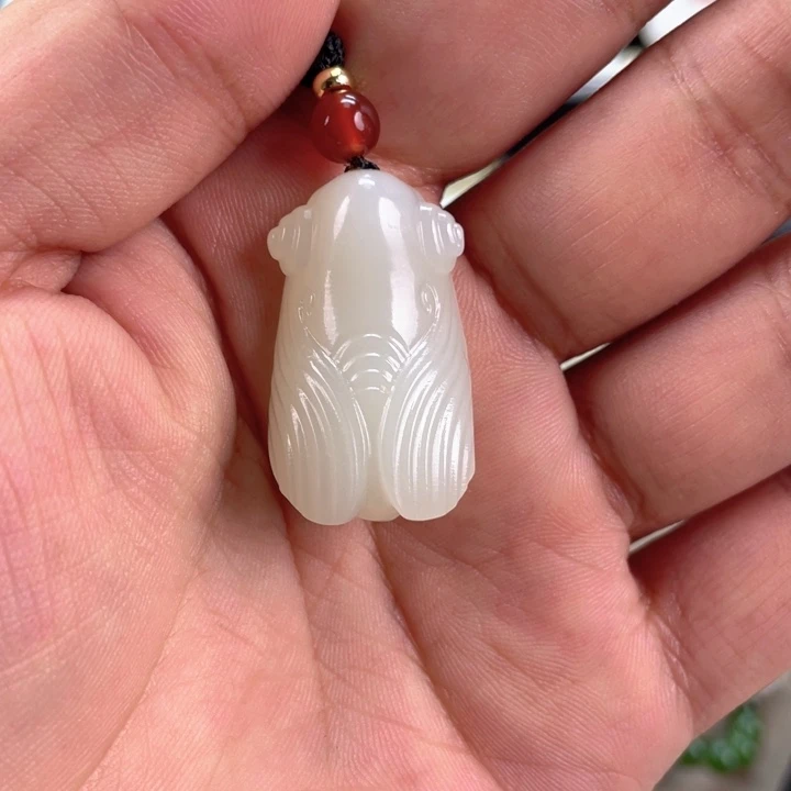 颈饰未镶嵌和田玉（糖玉）