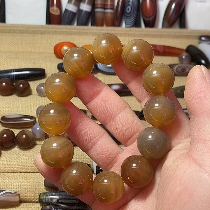 玛瑙/玉髓合金颈饰