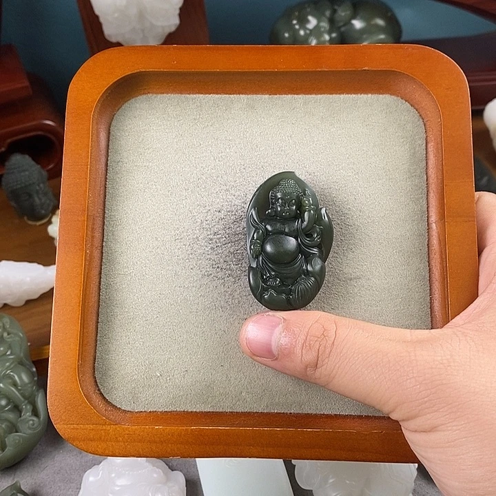 和田玉未镶嵌颈饰宝宝佛