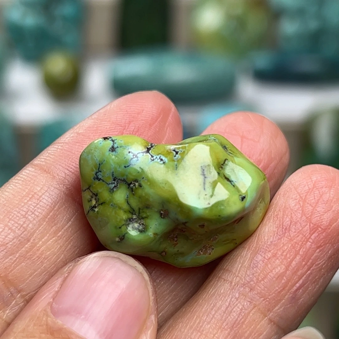 绿松石未镶嵌珠宝奇石