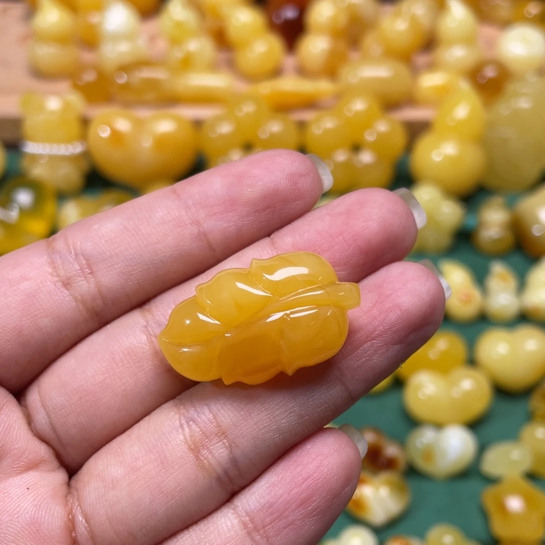 琥珀未镶嵌珠宝奇石