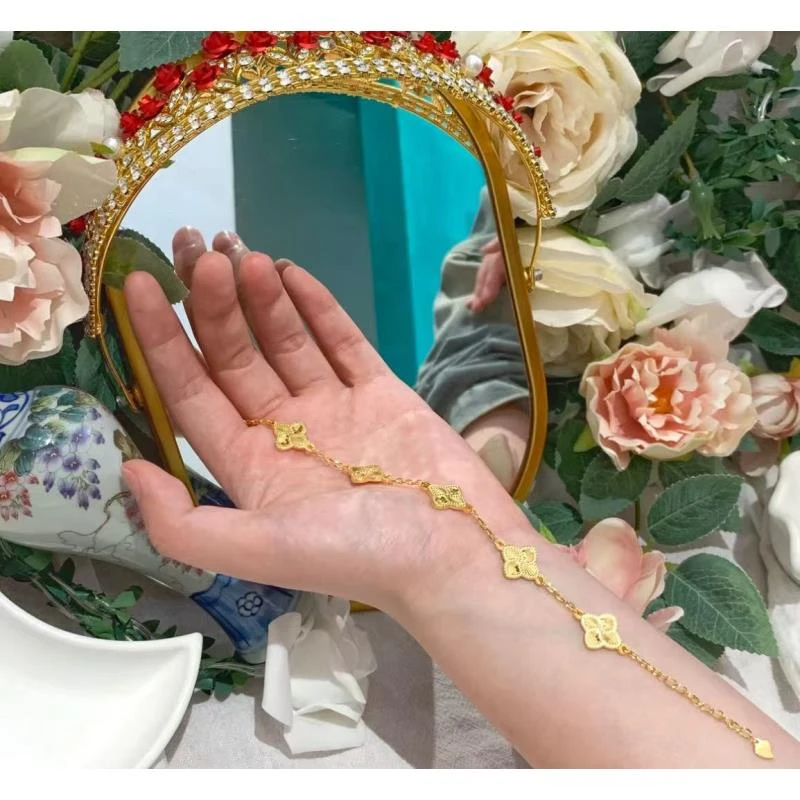 足银手链  足银手链 足银镭射四叶草手链气质轻奢