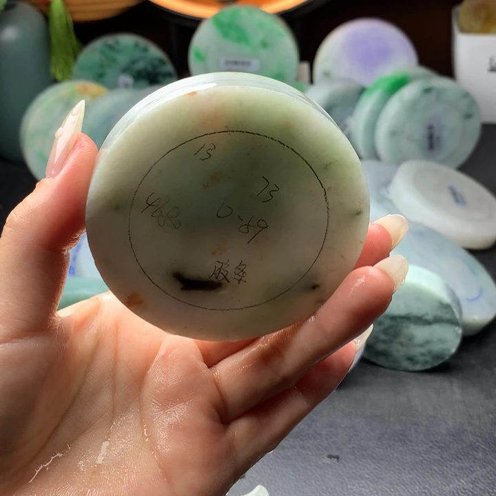 定制翡翠未镶嵌手镯