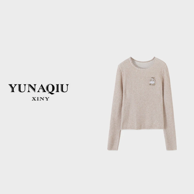 YUNAQIU 时尚针织衫女秋冬长袖香水瓶时尚修身白色上衣-8122