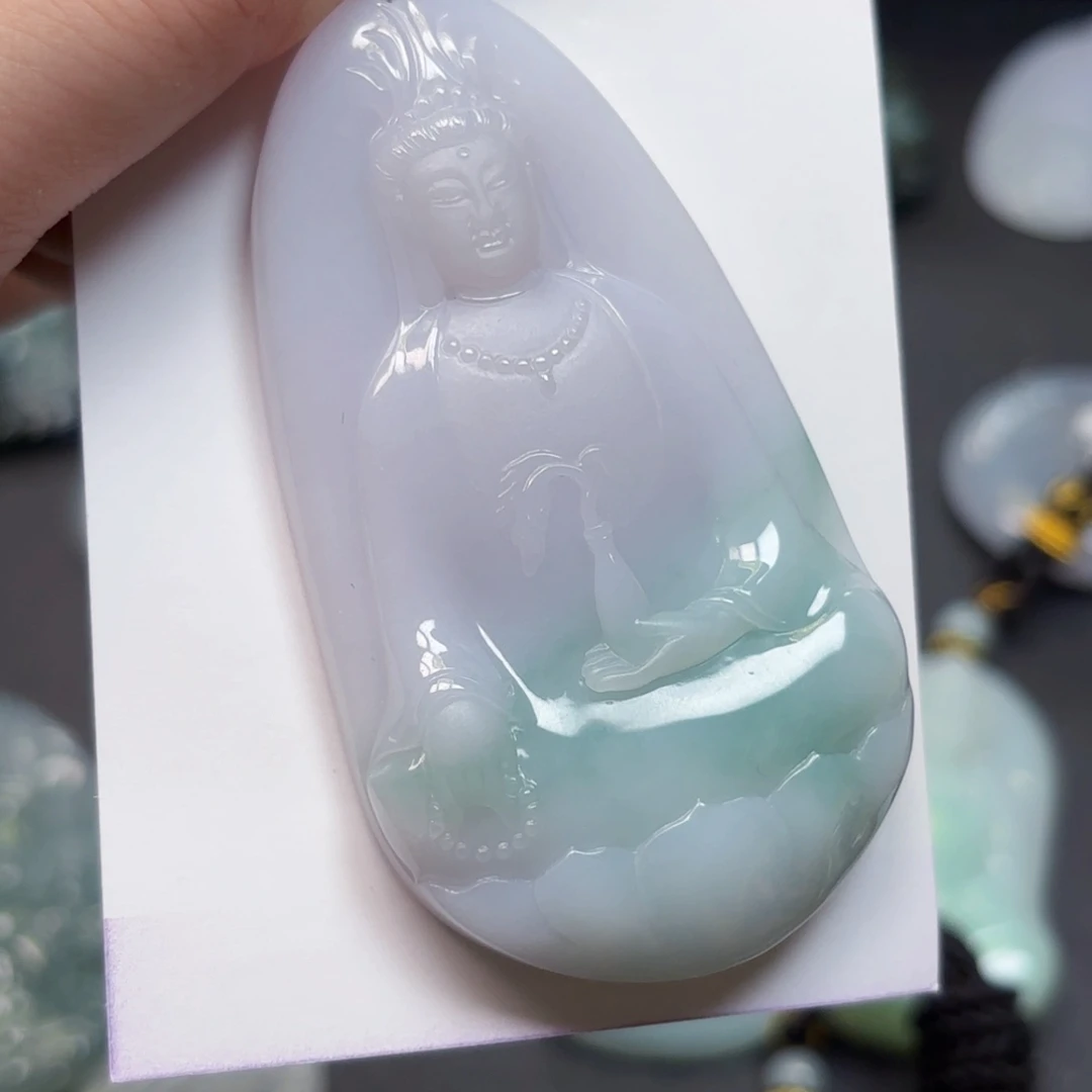 翡翠未镶嵌颈饰素衣