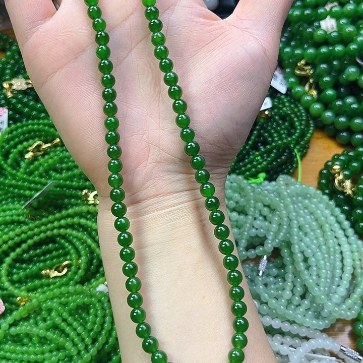 和田玉未镶嵌车挂