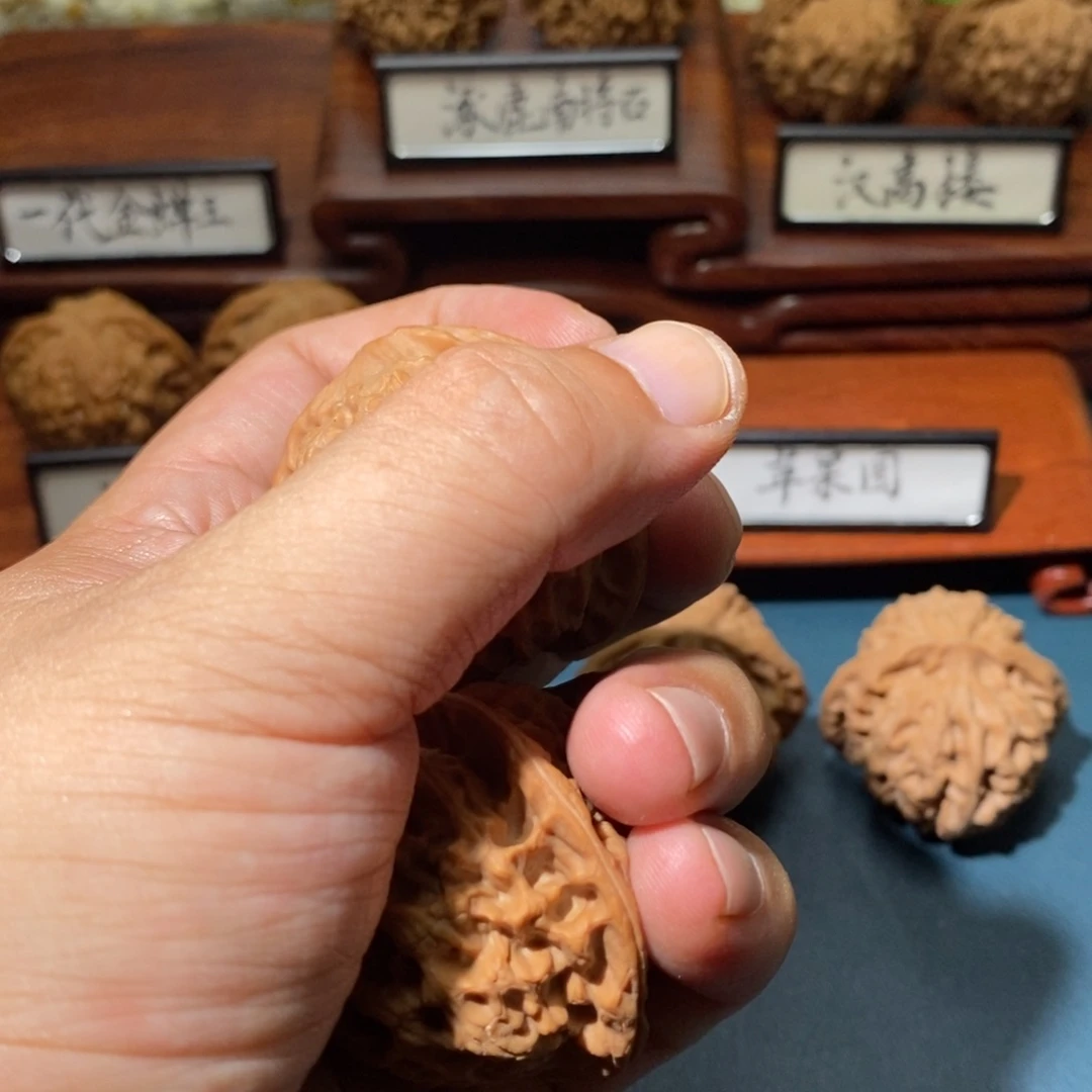 嘚***鸭猴头核桃吊坠核桃