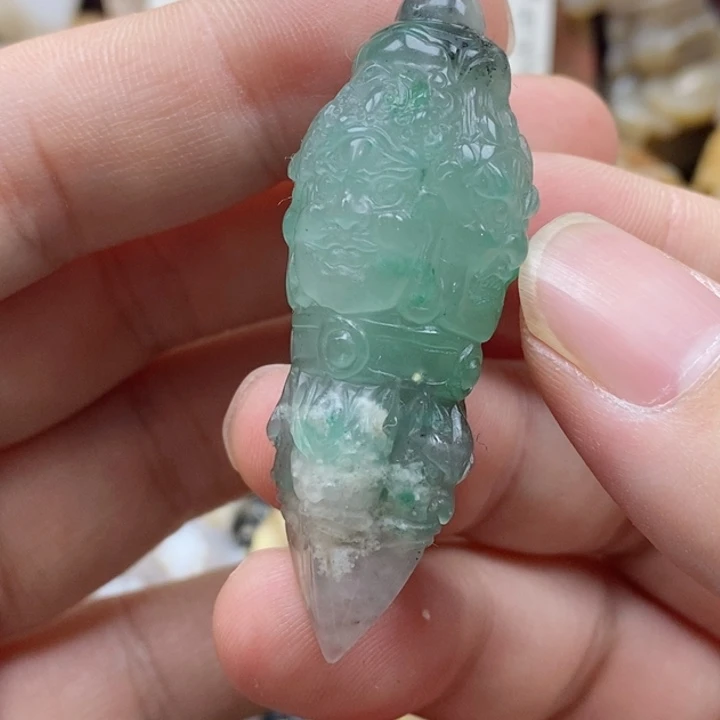 石英质玉颈饰未镶嵌