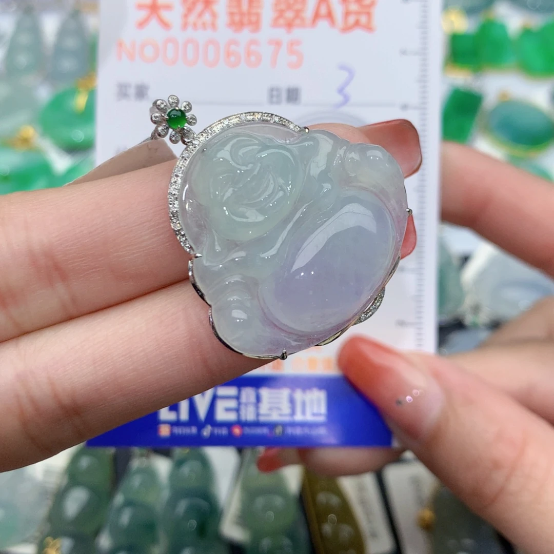 翡翠颈饰18K金镶嵌佛公