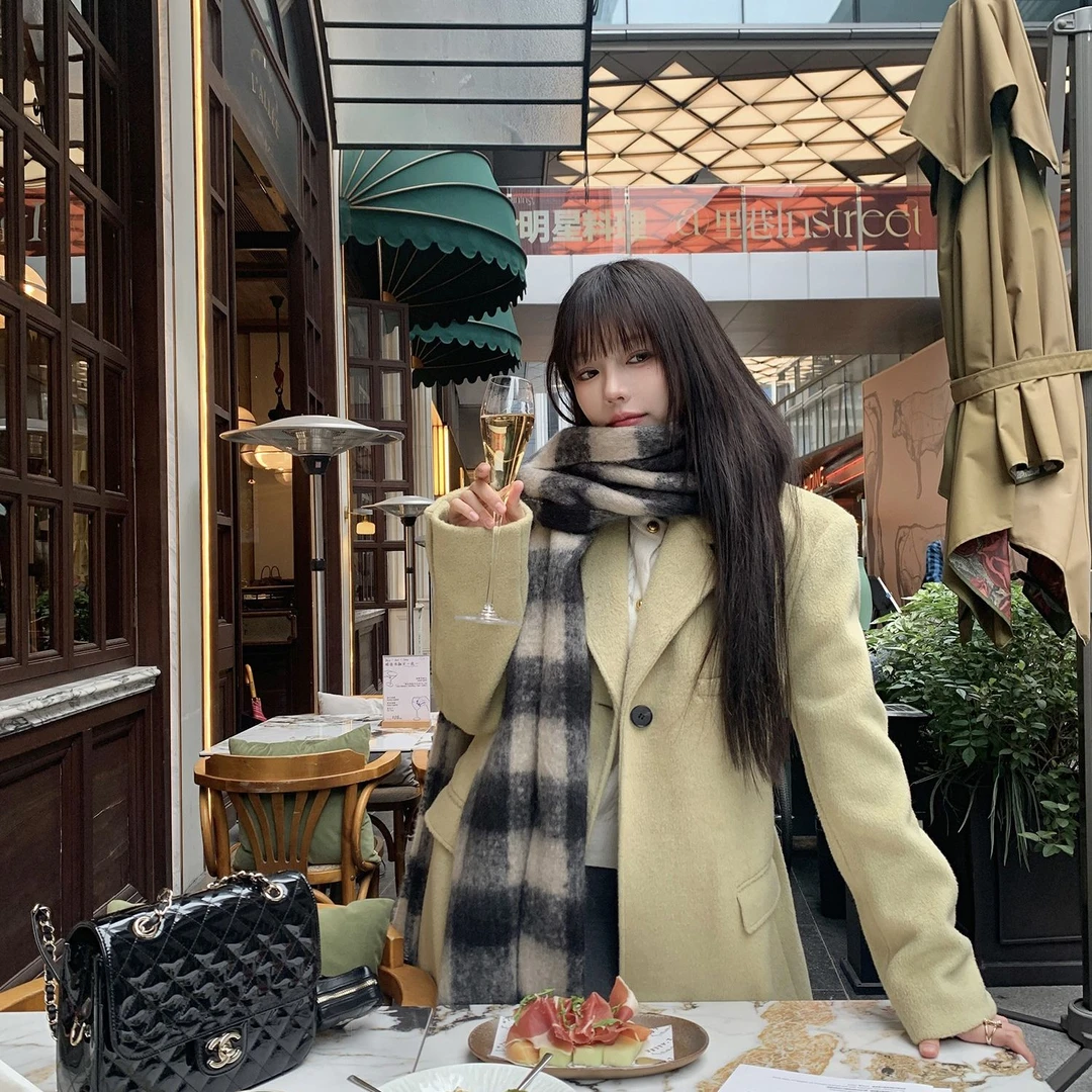 轮G 1【是元英私服】精简廓形后腰带装饰西装呢子外套