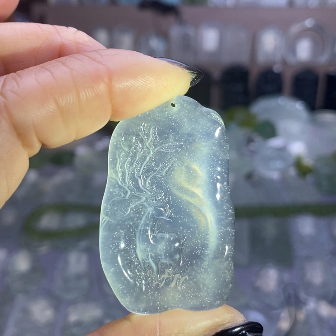 蛇纹石玉未镶嵌颈饰