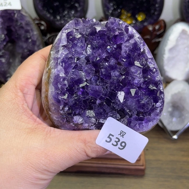 水晶大型摆件（非配饰）未镶嵌