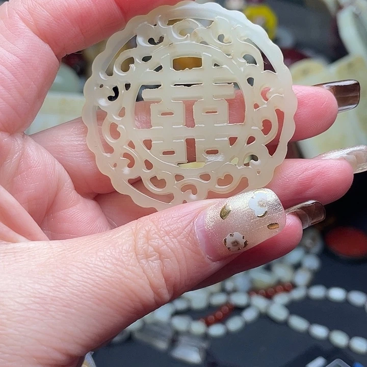 和田玉（糖玉）未镶嵌颈饰