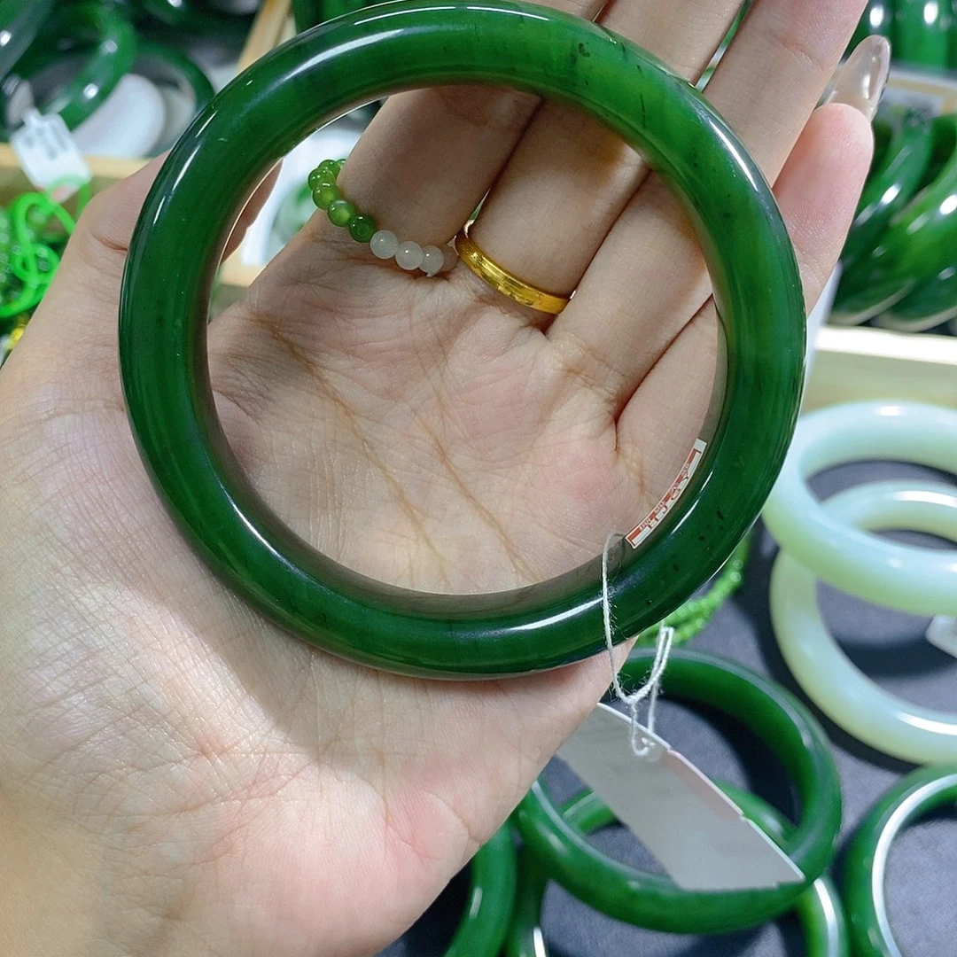 简***乐未镶嵌手链和田玉