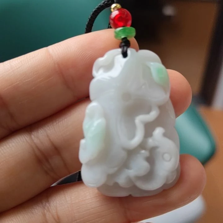 翡翠未镶嵌颈饰项链