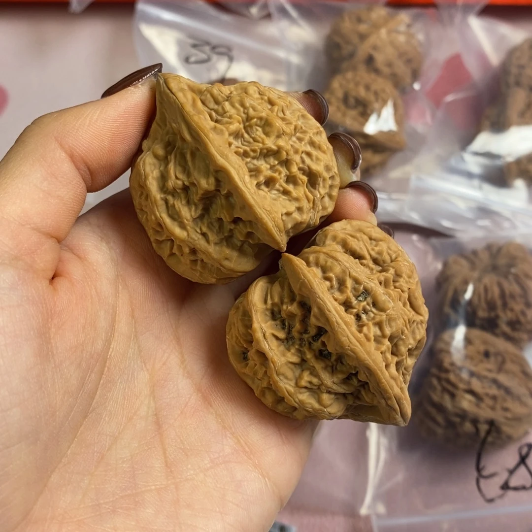 文玩核桃吊坠41火焰马蹄88