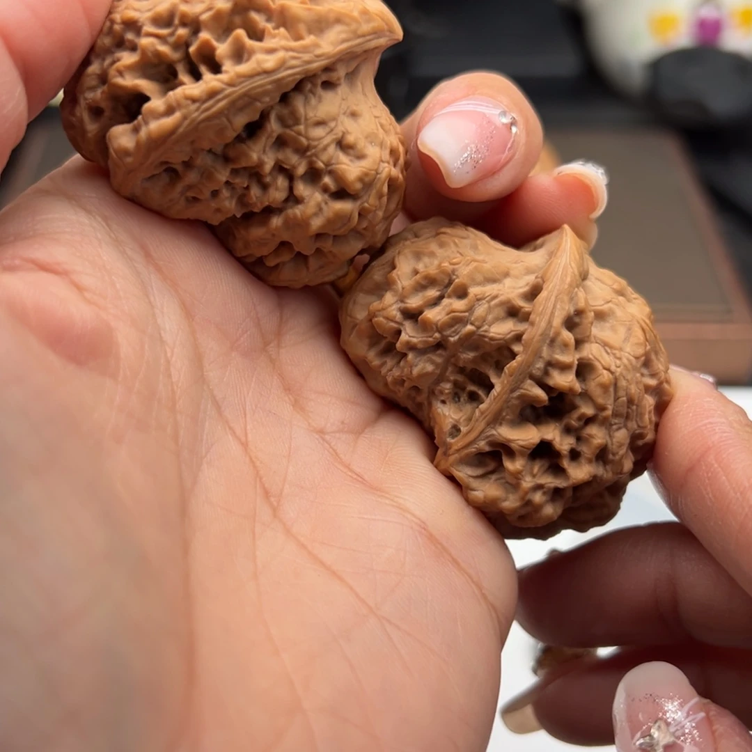 文玩核桃把件怀抱子