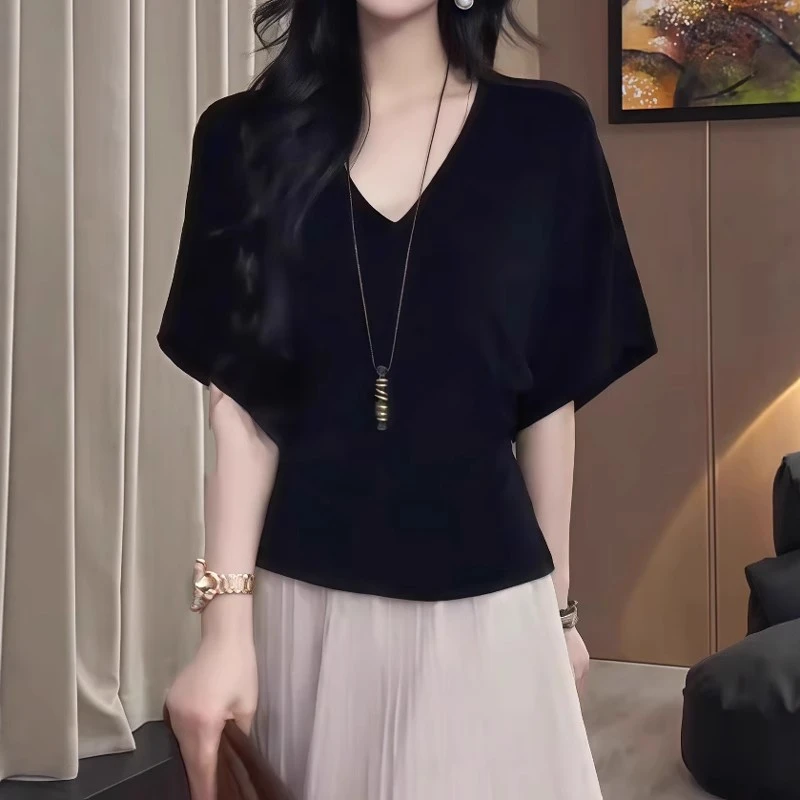 设计感时尚V领蝙蝠袖T恤女夏季薄款胖MM大码女装时尚修身显瘦上衣