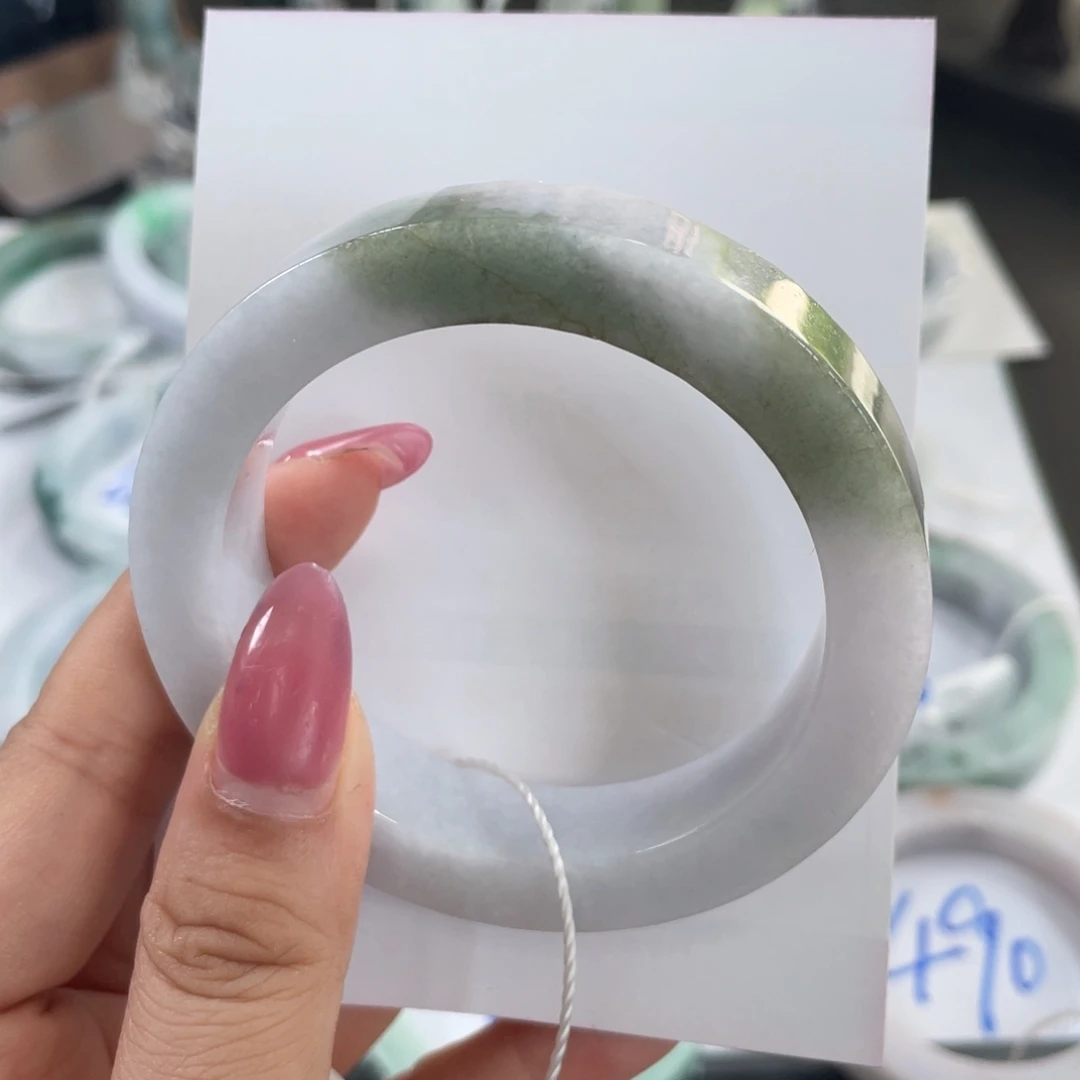 定制翡翠未镶嵌手镯基地质检发货