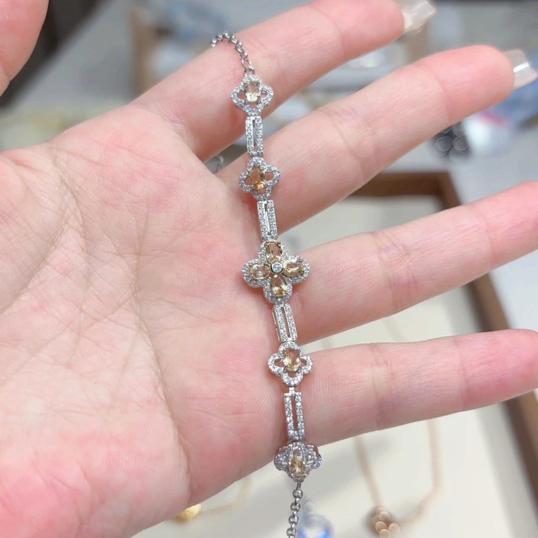 m***o烤彩足银这家首饰真的很好看呀