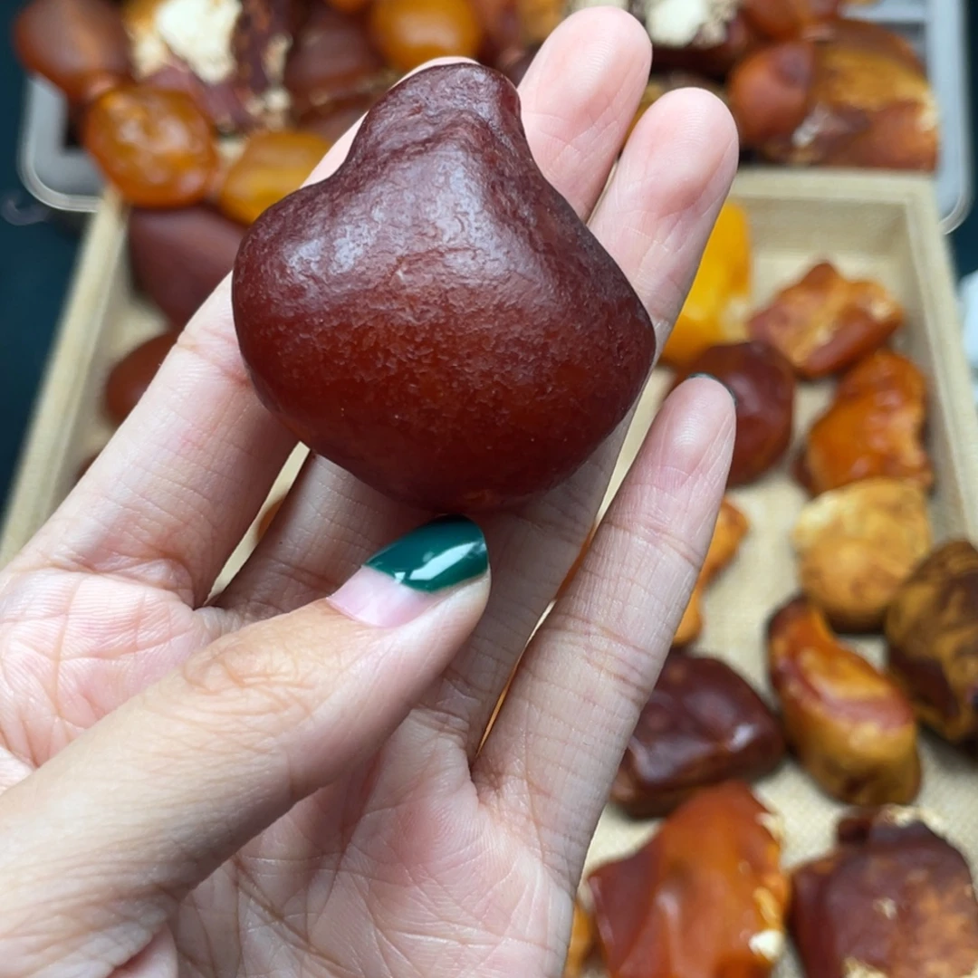琥珀未镶嵌珠宝奇石