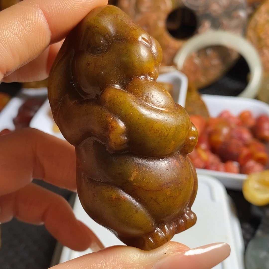 岫岩老玉（透闪石质玉）未镶嵌珠宝奇石