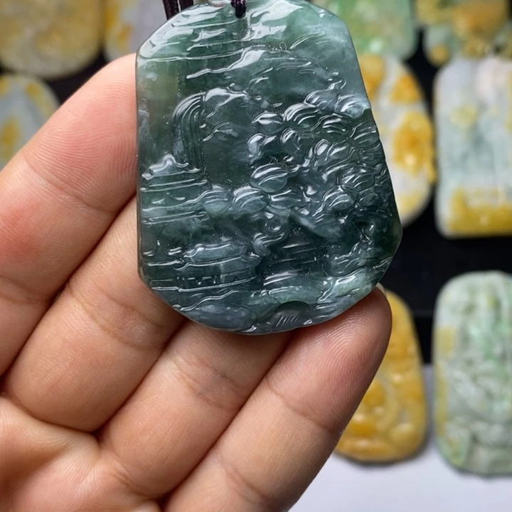 翡翠未镶嵌颈饰翡翠