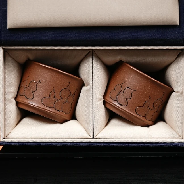 赵掌柜紫砂  红降坡浮力杯 刻绘