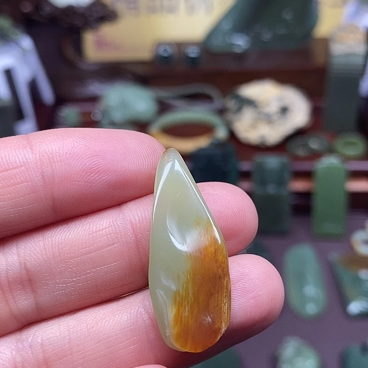 岫岩河磨玉（透闪石质玉）析木未镶嵌