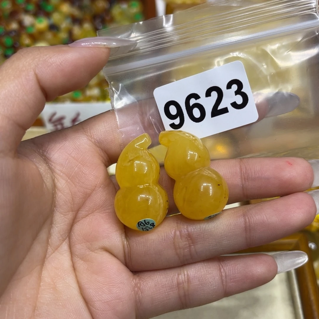 琥珀珠宝奇石未镶嵌天****