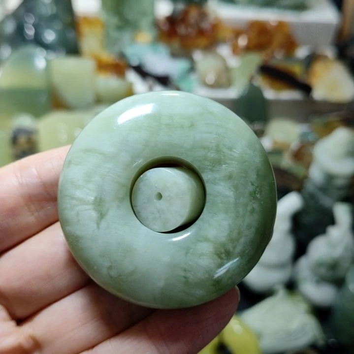 岫玉未镶嵌平安扣秋****3