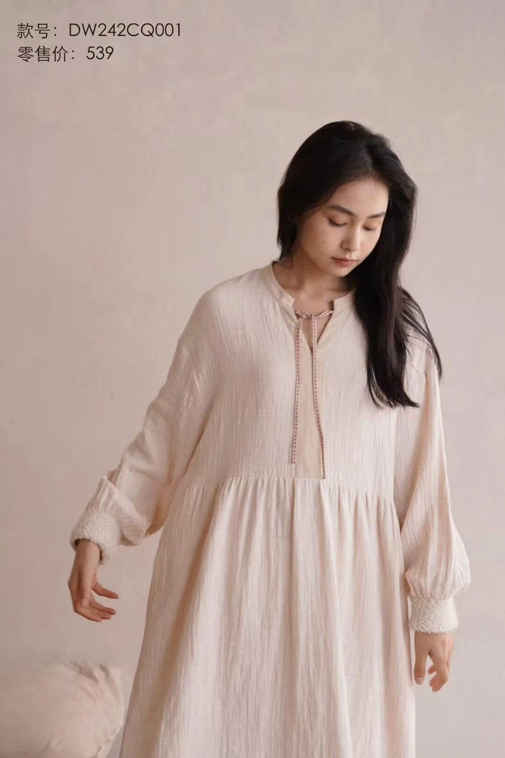 朵朵可可保暖厚款女长裙休闲长袖双层棉布V领细带DW252CQ002